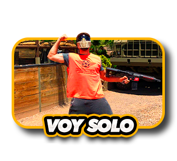 botones solo en parque temático Gran Canaria Hangar37