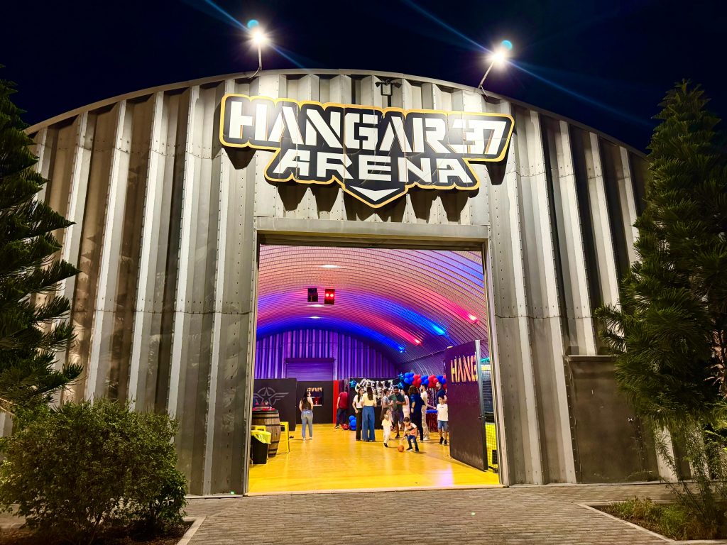 1000099764 en parque temático Gran Canaria Hangar37