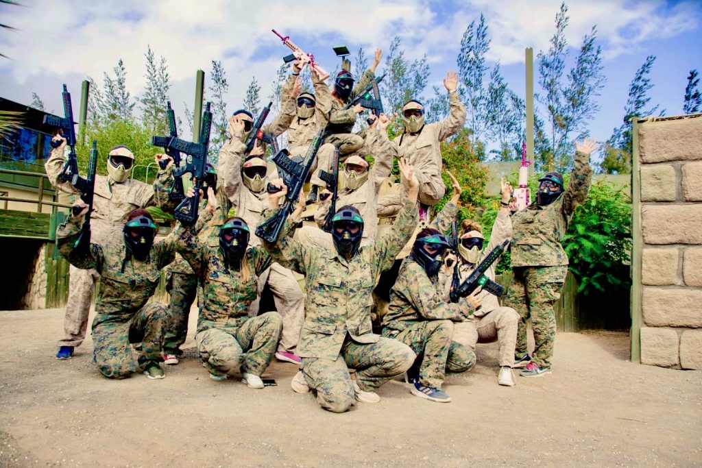 organizar un evento de empresa que realmente une al equipo airsoft en parque temático Gran Canaria Hangar37