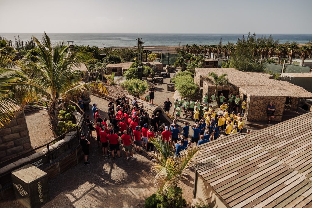 organizar un evento de empresa que realmente une al equipo airsoft SPAR Gran Canaria 2022 593 en parque temático Gran Canaria Hangar37