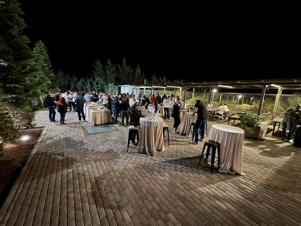 organizar un evento de empresa que realmente une al equipo terraza